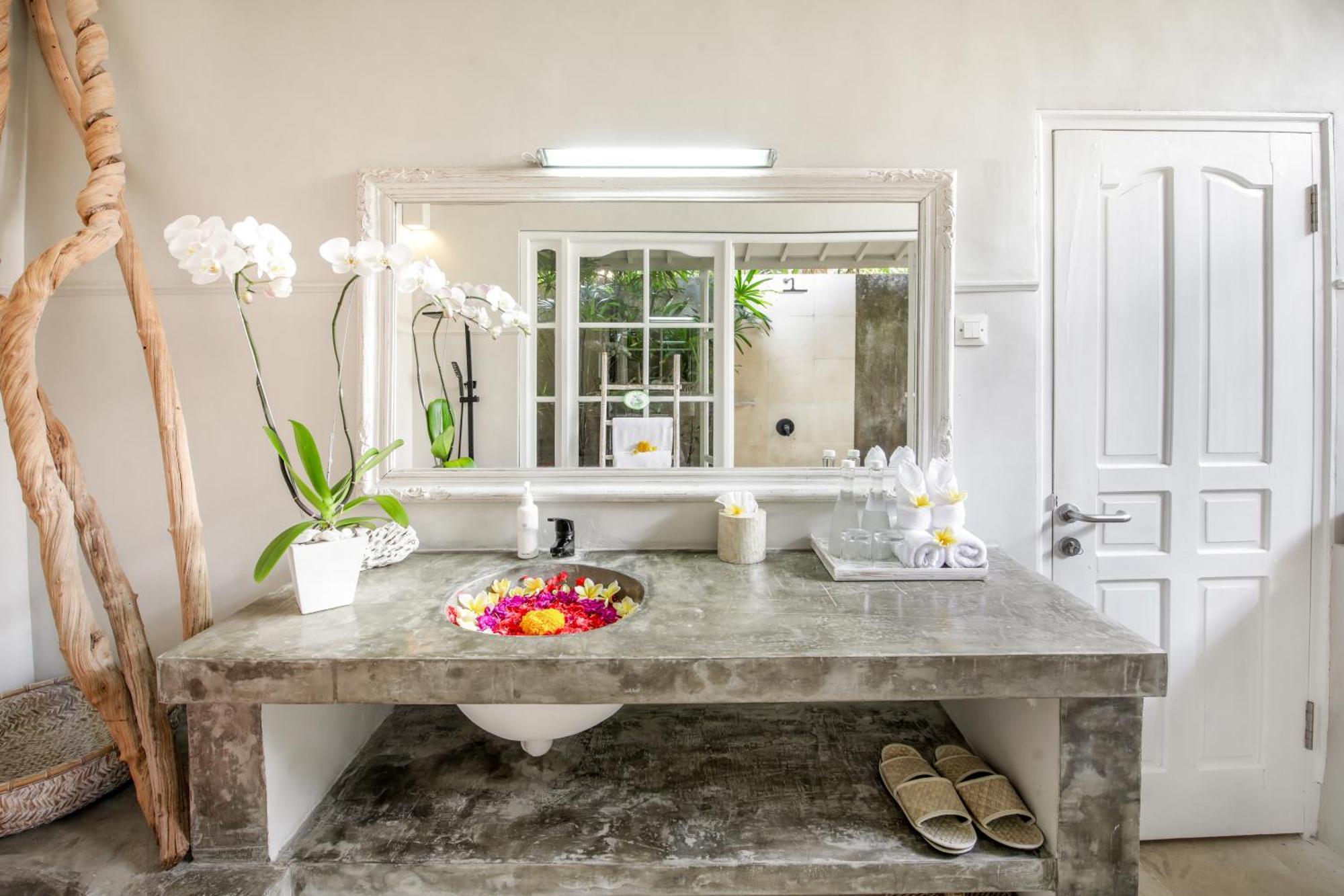 Villa Lodek Deluxe Seminyak Eksteriør billede